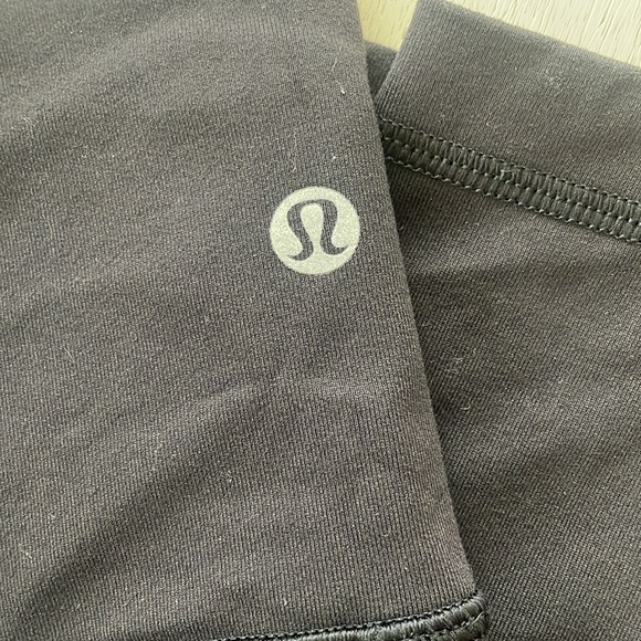 Lululemon athletica Wunder Under 25” black leggings - Picture 3 of 5